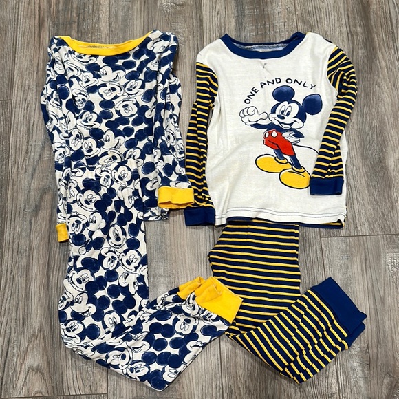 Disney Other - Disney Mickey Mouse pjs set